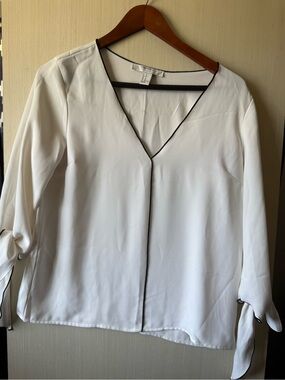 Forever  21 White V-Neck Long Sleeve Blouse with Contrast Trim